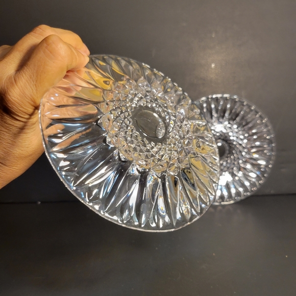 Vintage Crystal 6" bread/dessert plate sunflower/daisy design - 6”- Set of 2 - Picture 4 of 4